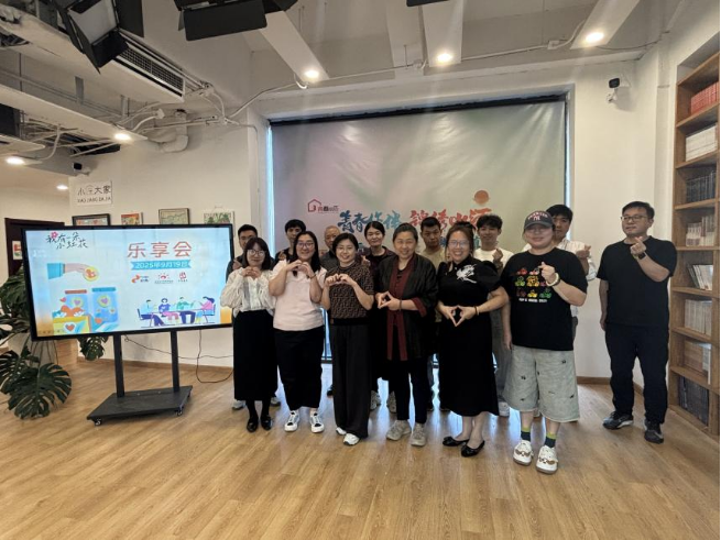 hugs 好抱公益伙伴合影